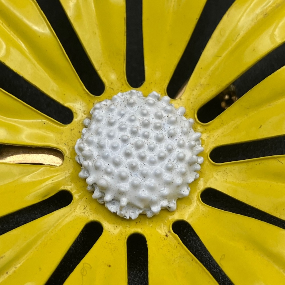 Vintage Enamel Flower Brooch Yellow White Daisy Floral Pin Large 3.25" - Picture 2 of 9